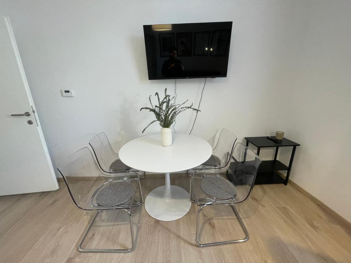 At Home - City Center Zagreb Bagian luar foto
