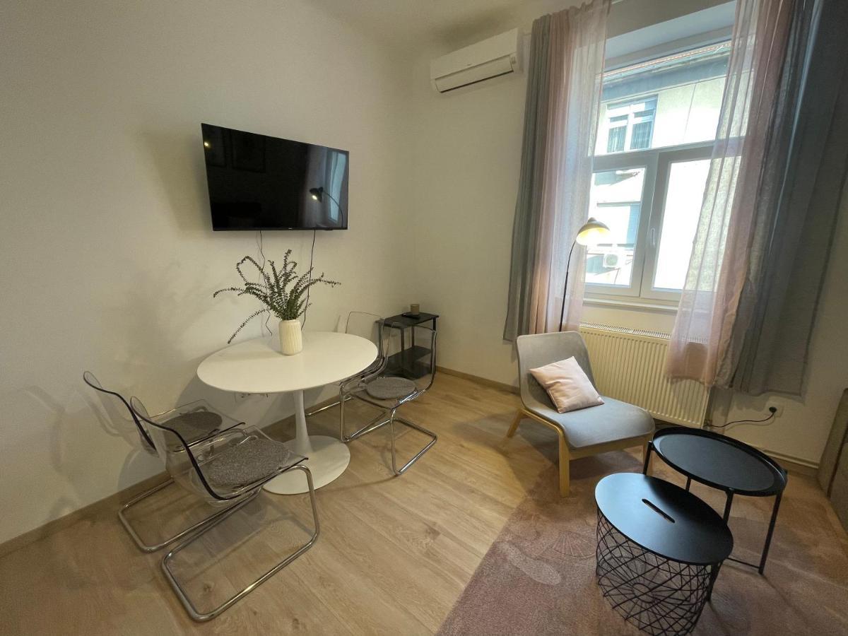 At Home - City Center Zagreb Bagian luar foto